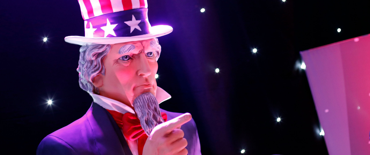 Famous faces themed events and prop hire 2